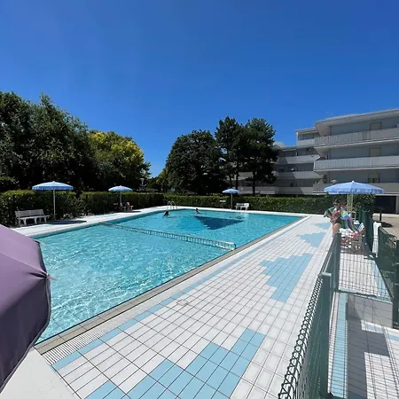 Your Modern Retreat With Poolside Bliss - Beahost *